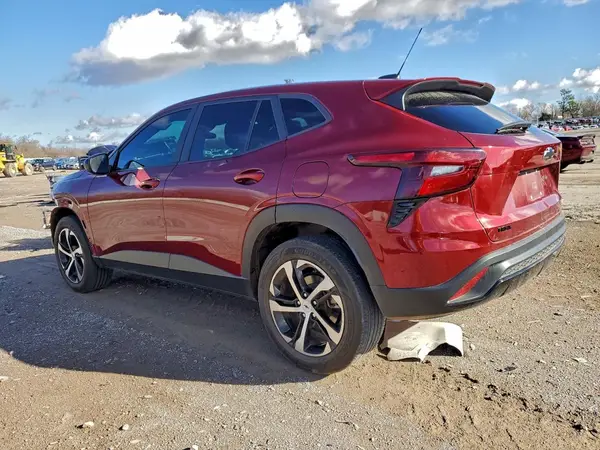 KL77LGE23RC139315 2024 CHEVROLET TRAX - Image 2
