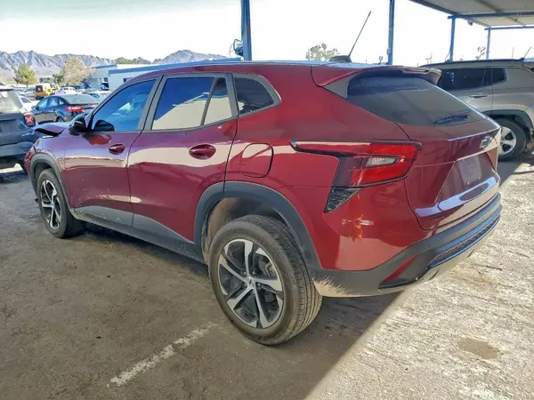 KL77LGE23RC180284 2024 CHEVROLET TRAX - Image 2
