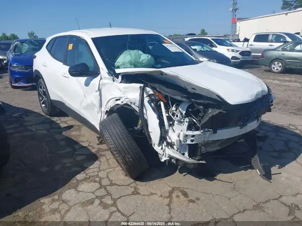 KL77LGE23RC194203 2024 CHEVROLET TRAX - Image 1