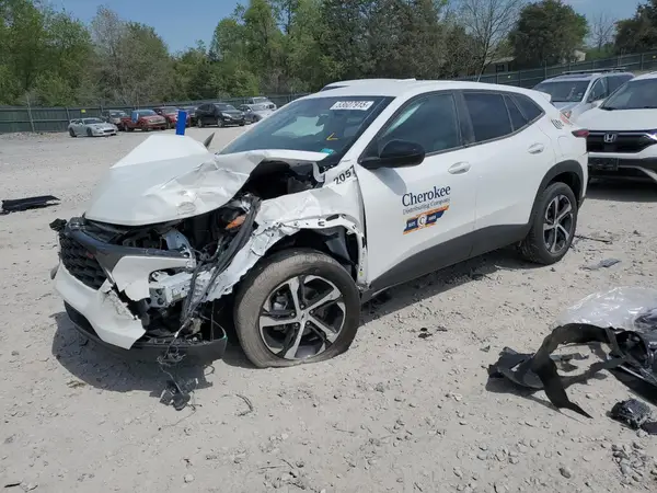 KL77LGE23RC223831 2024 CHEVROLET TRAX - Image 1
