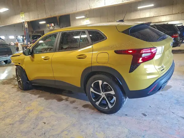 KL77LGE24RC091372 2024 CHEVROLET TRAX - Image 2