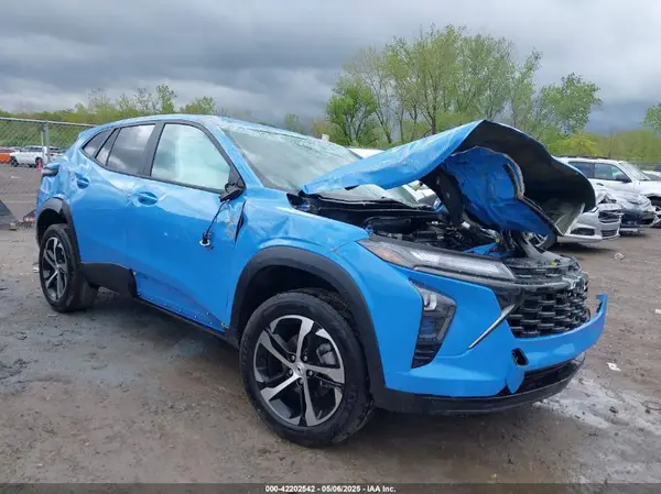 KL77LGE24RC099424 2024 CHEVROLET TRAX - Image 1