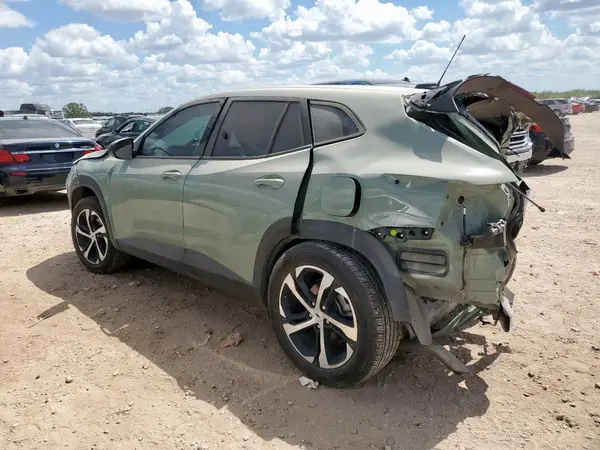 KL77LGE24RC134298 2024 CHEVROLET TRAX - Image 2