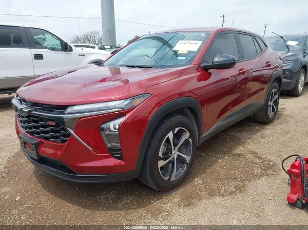 KL77LGE24RC145334 2024 CHEVROLET TRAX - Image 2