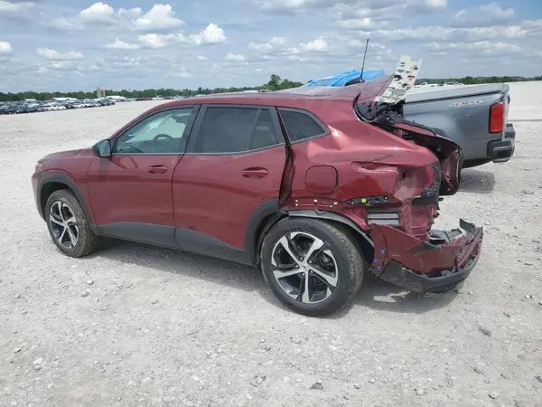 KL77LGE24RC182402 2024 CHEVROLET TRAX - Image 2