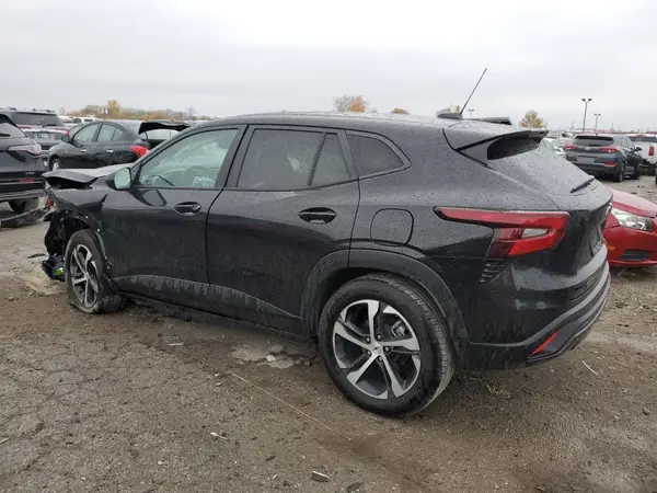 KL77LGE24RC203331 2024 CHEVROLET TRAX - Image 2