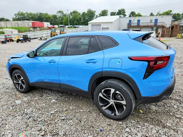 KL77LGE25RC041788 2024 CHEVROLET TRAX - Image 2