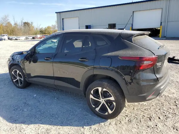 KL77LGE25RC119115 2024 CHEVROLET TRAX - Image 2