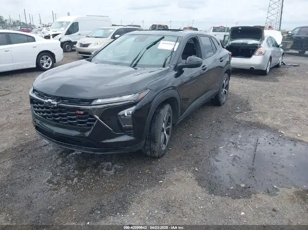 KL77LGE25RC183834 2024 CHEVROLET TRAX - Image 2