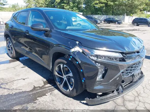 KL77LGE25RC212894 2024 CHEVROLET TRAX - Image 1