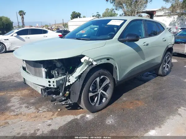 KL77LGE25RC234393 2024 CHEVROLET TRAX - Image 2
