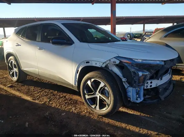 KL77LGE26RC159929 2024 CHEVROLET TRAX - Image 1