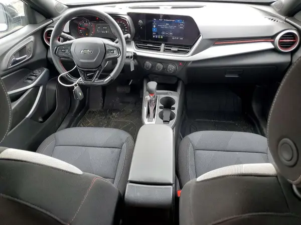 KL77LGE26TC081384 2026 CHEVROLET TRAX - Image 8