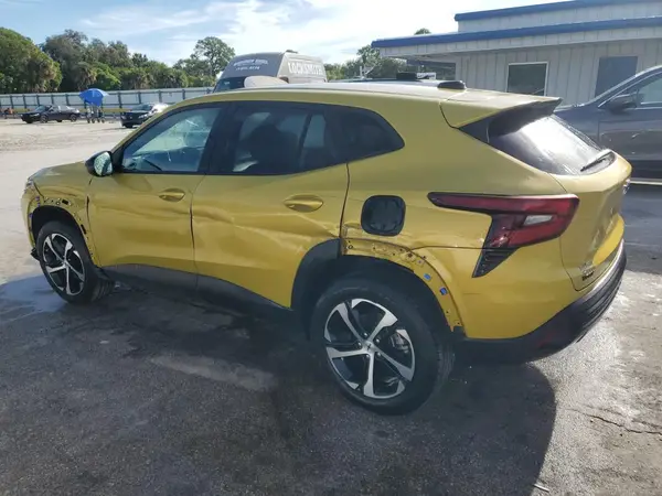 KL77LGE27RC094041 2024 CHEVROLET TRAX - Image 2