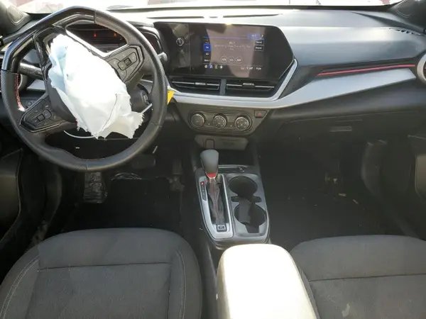 KL77LGE27RC114563 2024 CHEVROLET TRAX - Image 8