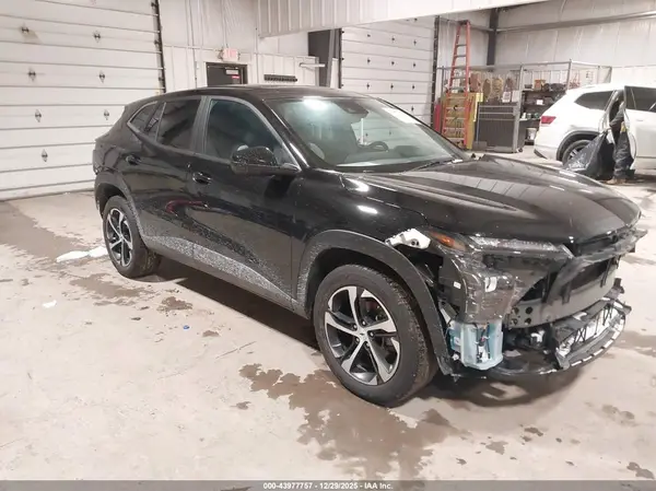KL77LGE28RC041803 2024 CHEVROLET TRAX - Image 1