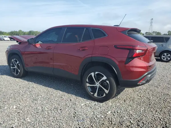 KL77LGE28RC046967 2024 CHEVROLET TRAX - Image 2