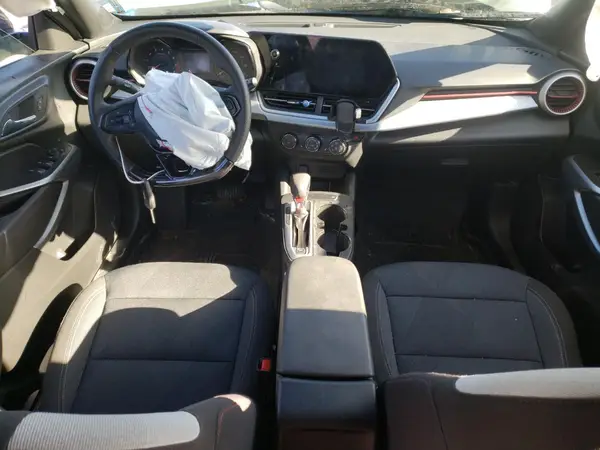 KL77LGE28RC200433 2024 CHEVROLET TRAX - Image 8