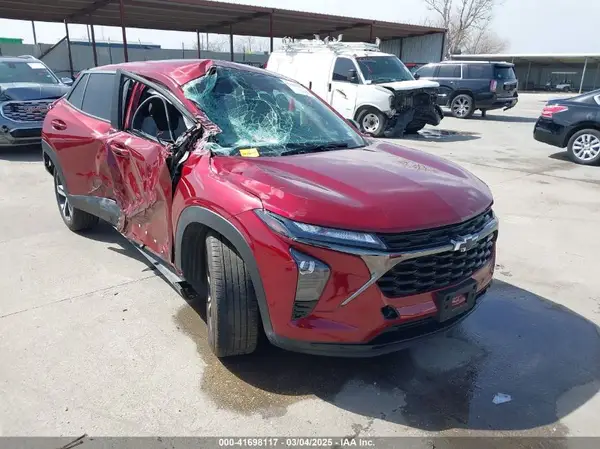 KL77LGE28RC217815 2024 CHEVROLET TRAX - Image 1