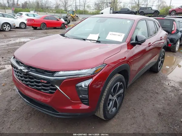 KL77LGE28RC227504 2024 CHEVROLET TRAX - Image 2