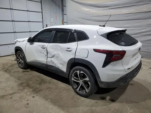 KL77LGE29RC006669 2024 CHEVROLET TRAX - Image 2