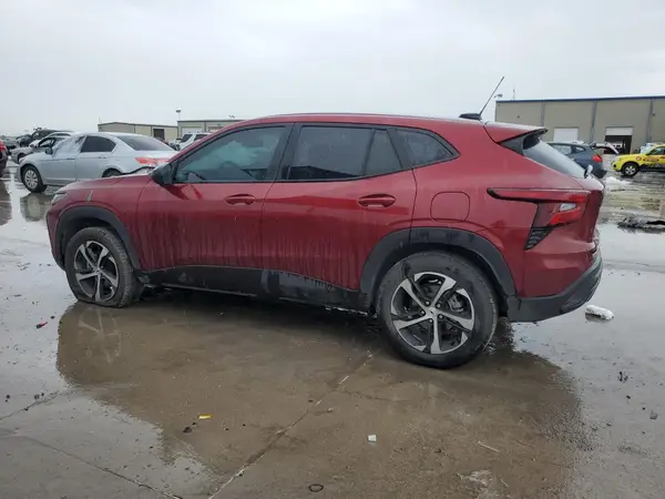 KL77LGE29RC052678 2024 CHEVROLET TRAX - Image 2