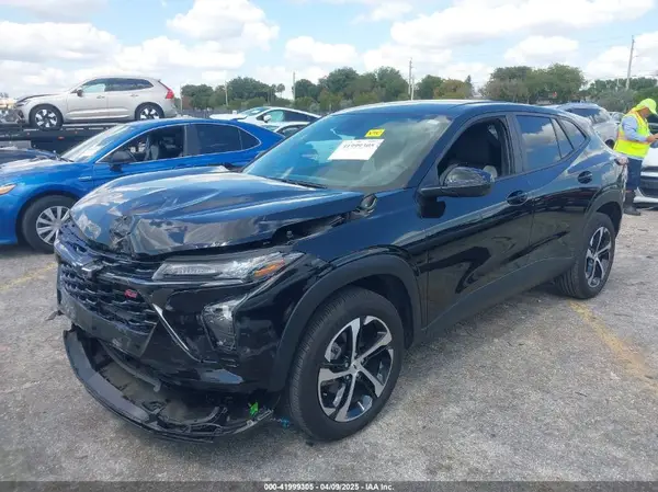 KL77LGE29RC120767 2024 CHEVROLET TRAX - Image 2
