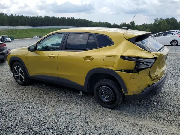 KL77LGE29RC129257 2024 CHEVROLET TRAX - Image 2