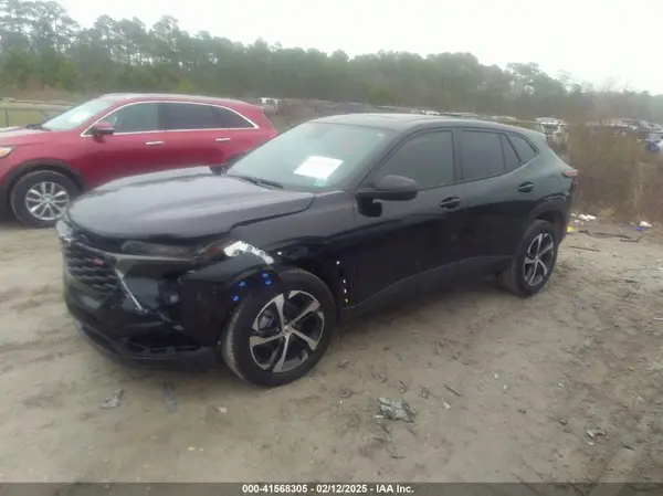 KL77LGE29RC169256 2024 CHEVROLET TRAX - Image 2