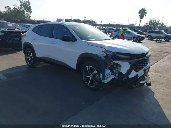 KL77LGE29RC196716 2024 CHEVROLET TRAX - Image 1
