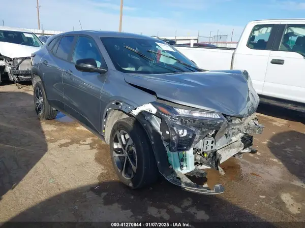 KL77LGE2XRC046355 2024 CHEVROLET TRAX - Image 1