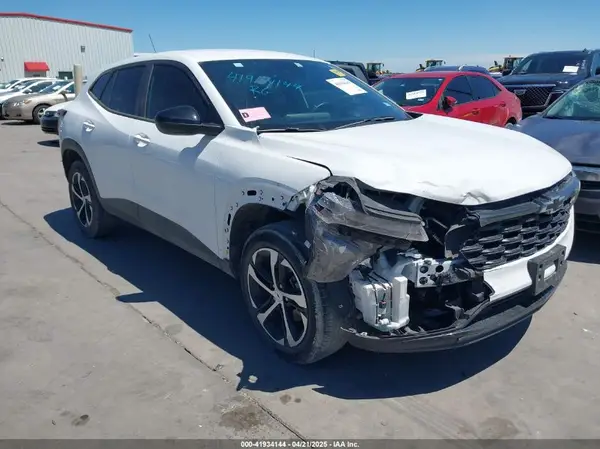 KL77LGE2XRC048722 2024 CHEVROLET TRAX - Image 1