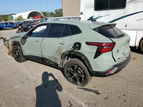 KL77LGE2XRC136377 2024 CHEVROLET TRAX - Image 2