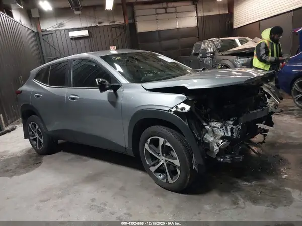 KL77LGE2XRC152403 2024 CHEVROLET TRAX - Image 1