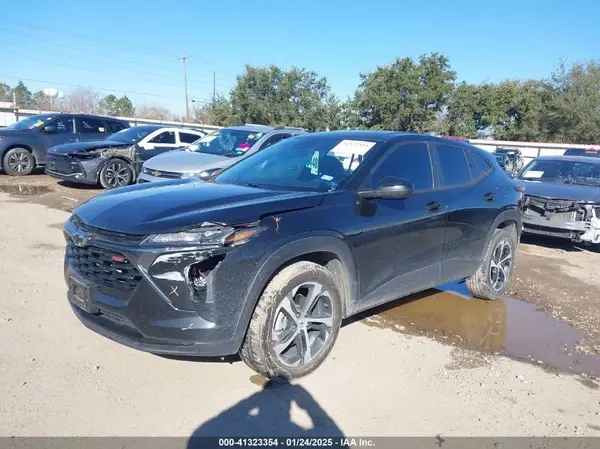 KL77LGE2XRC162963 2024 CHEVROLET TRAX - Image 2