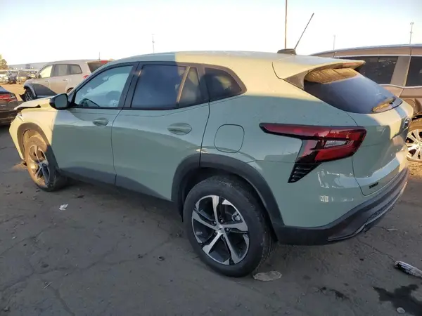 KL77LGE2XRC174840 2024 CHEVROLET TRAX - Image 2