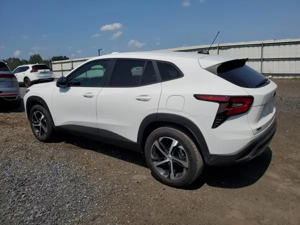 KL77LGE2XRC191508 2024 CHEVROLET TRAX - Image 2