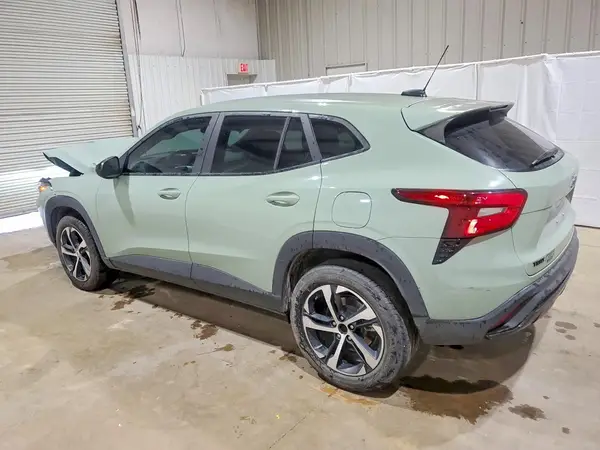 KL77LGE2XRC222904 2024 CHEVROLET TRAX - Image 2