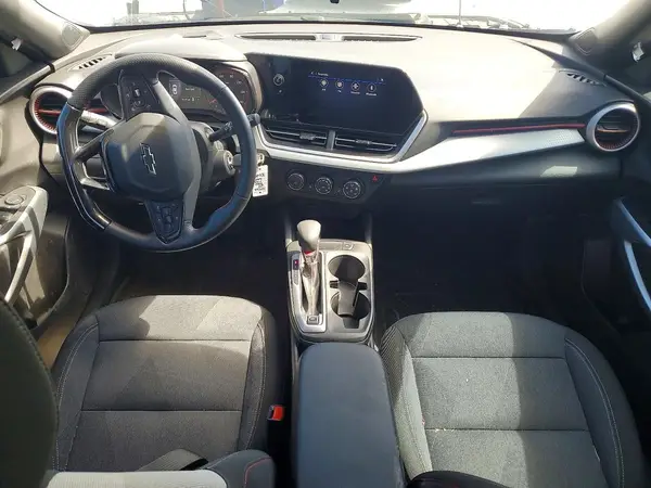 KL77LGEP0SC017254 2025 CHEVROLET TRAX - Image 8