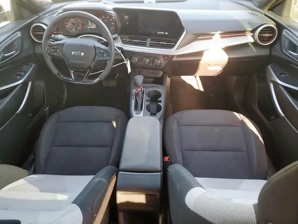 KL77LGEP0SC035110 2025 CHEVROLET TRAX - Image 8