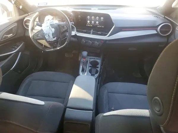 KL77LGEP0SC059715 2025 CHEVROLET TRAX - Image 8