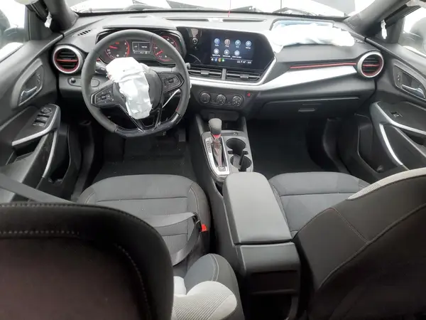 KL77LGEP0SC139497 2025 CHEVROLET TRAX - Image 8