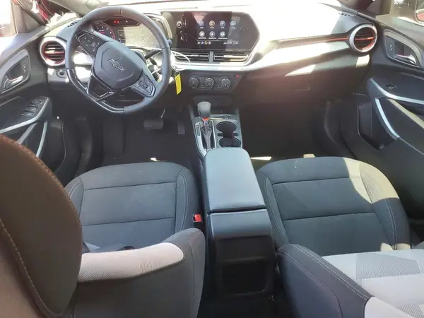 KL77LGEP0SC294955 2025 CHEVROLET TRAX - Image 8