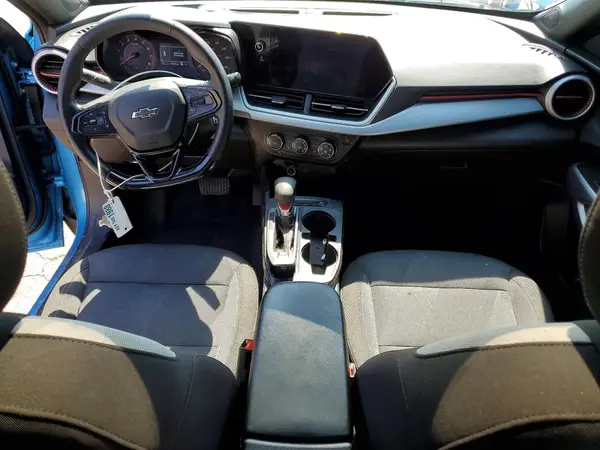 KL77LGEP1SC039294 2025 CHEVROLET TRAX - Image 8