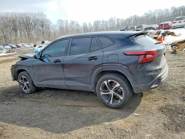 KL77LGEP1SC077334 2025 CHEVROLET TRAX - Image 2