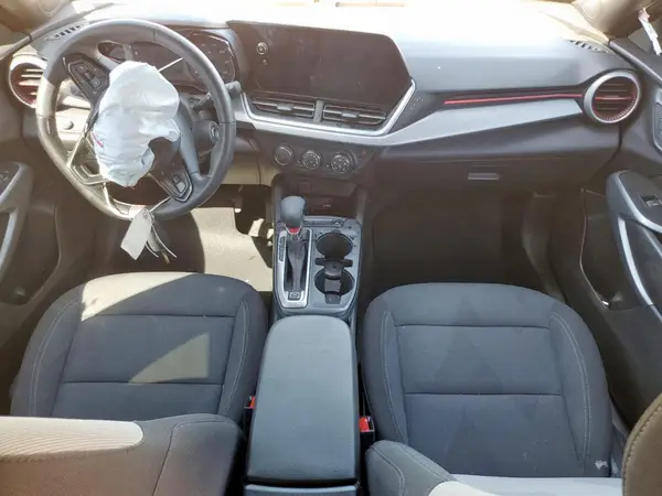 KL77LGEP1SC168202 2025 CHEVROLET TRAX - Image 8