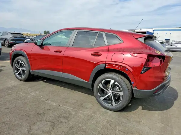 KL77LGEP1SC296018 2025 CHEVROLET TRAX - Image 2