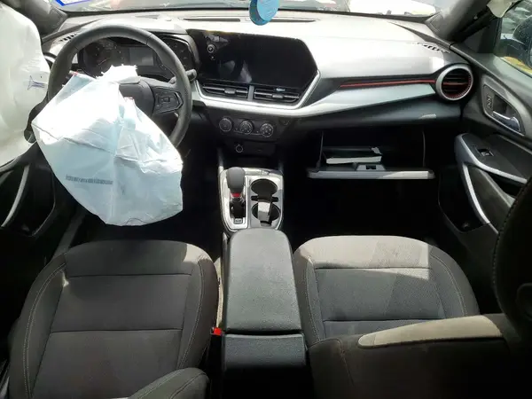KL77LGEP1SC321712 2025 CHEVROLET TRAX - Image 8