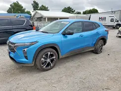 KL77LGEP1SC323590 2025 CHEVROLET TRAX