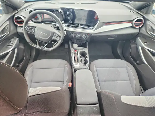 KL77LGEP1TC033917 2026 CHEVROLET TRAX - Image 8